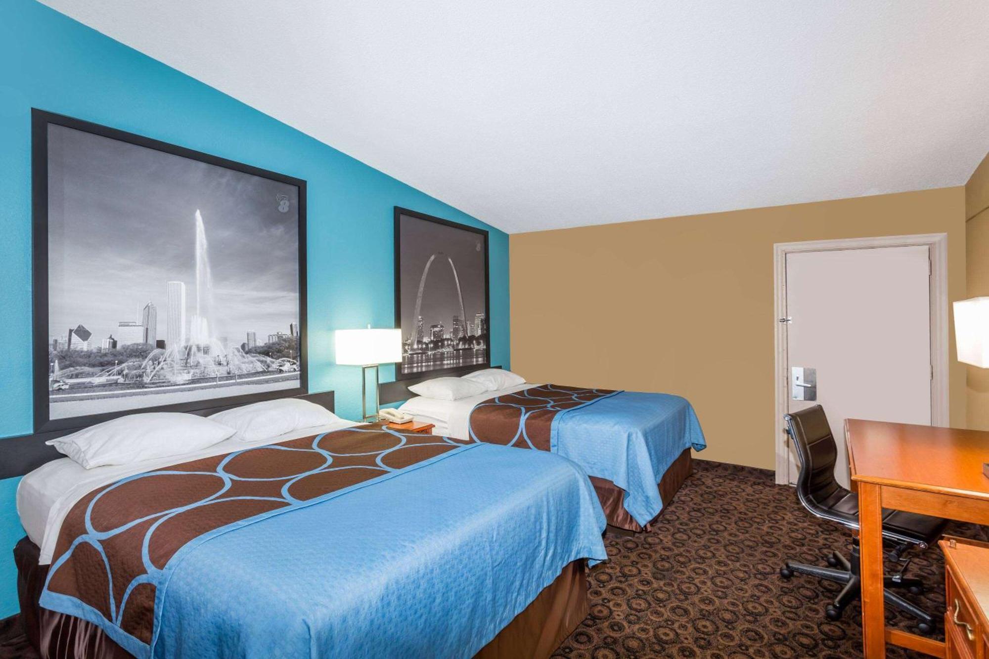 Super 8 By Wyndham Belleville St. Louis Area Bagian luar foto