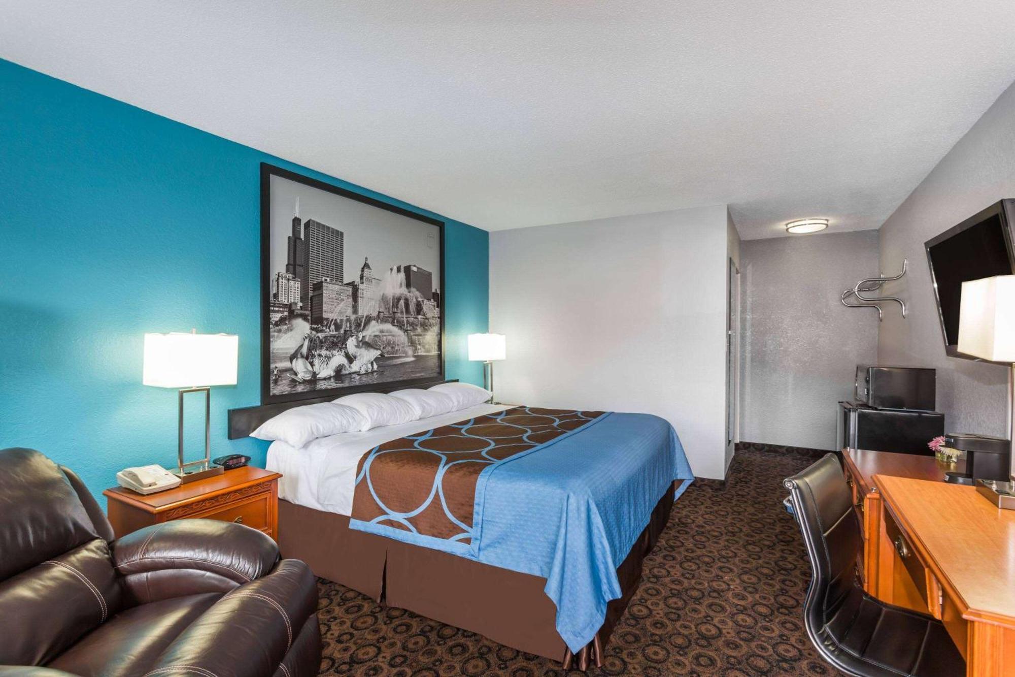 Super 8 By Wyndham Belleville St. Louis Area Bagian luar foto