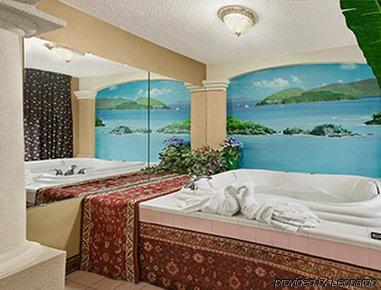 Super 8 By Wyndham Belleville St. Louis Area Bagian luar foto